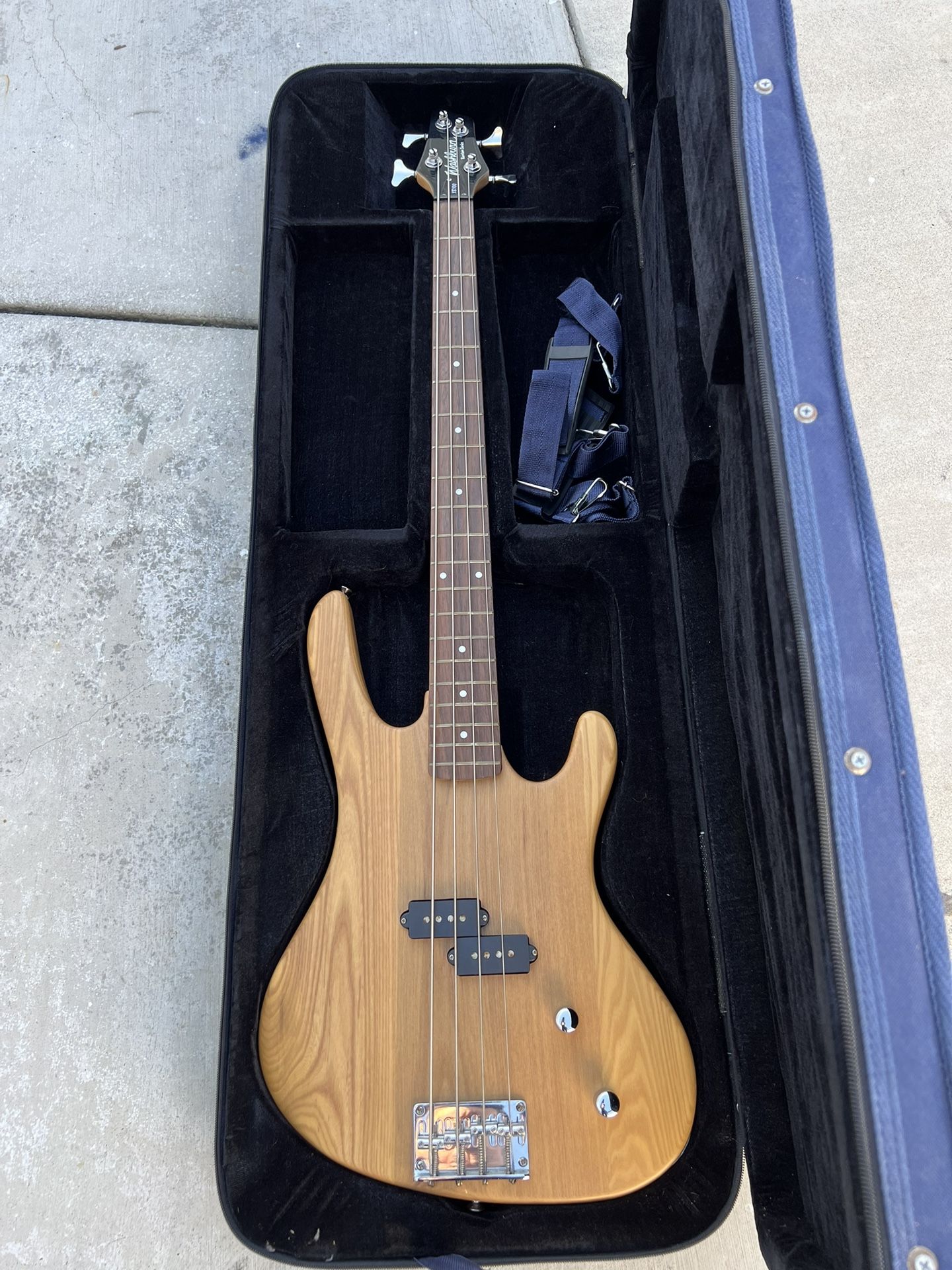 Washburn Electric Bass Guitar 