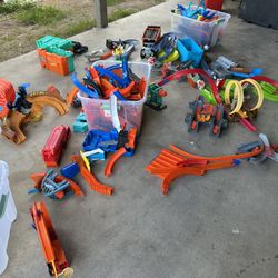 Hot Wheels Sets And Tracks