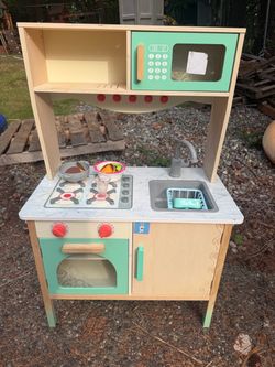 Wooden Kids Play Kitchen Set