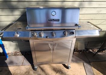 BBQ Grill Front Avenue for Sale in Issaquah WA OfferUp