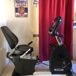 Spirit Fitness CR800ENT C Series Recumbent Bike (Commercial Grade)