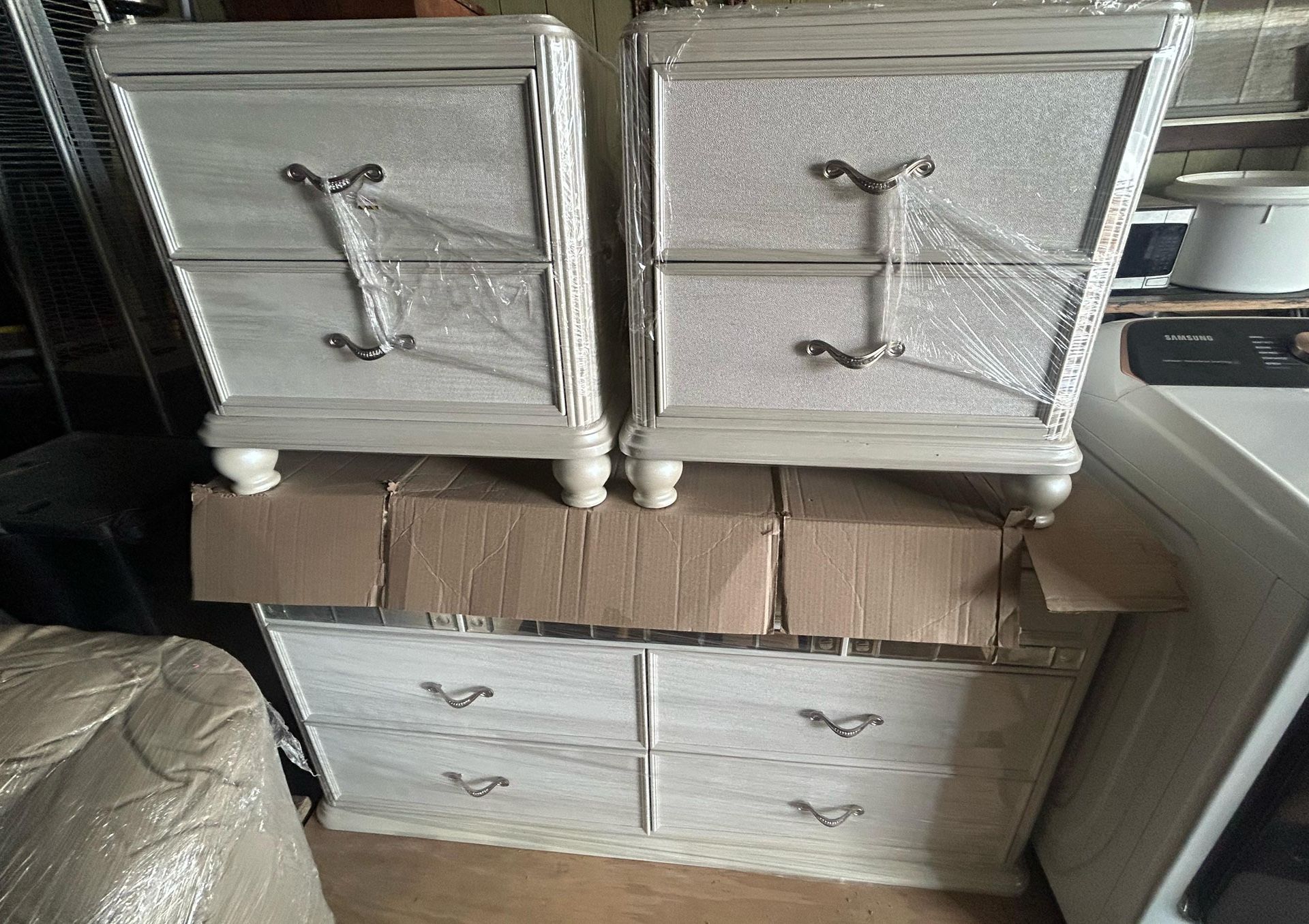 Dresser & Night Stands