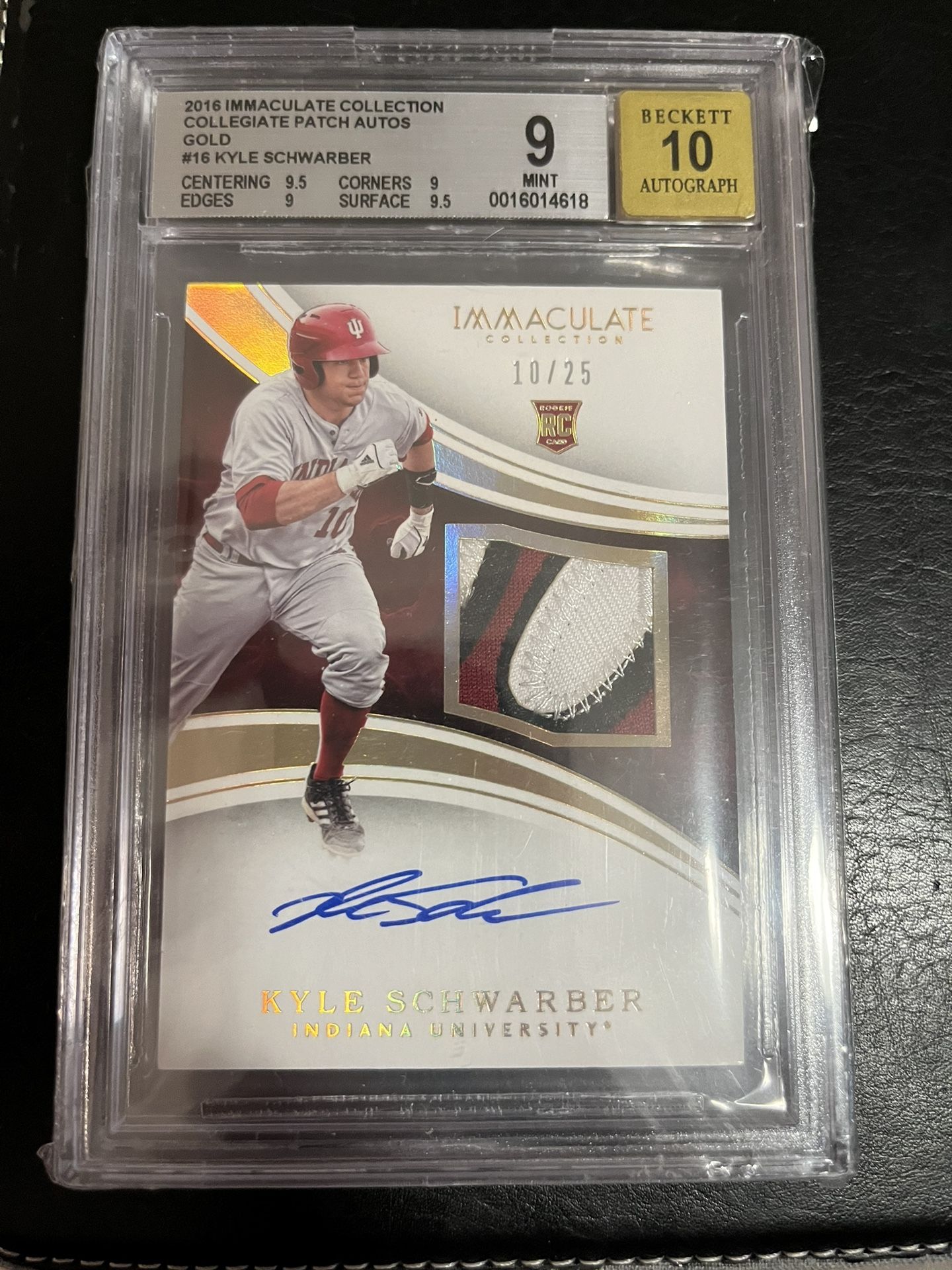 2016 Immaculate Kyle Schwarber Graded Rookie Patch Autograph /25