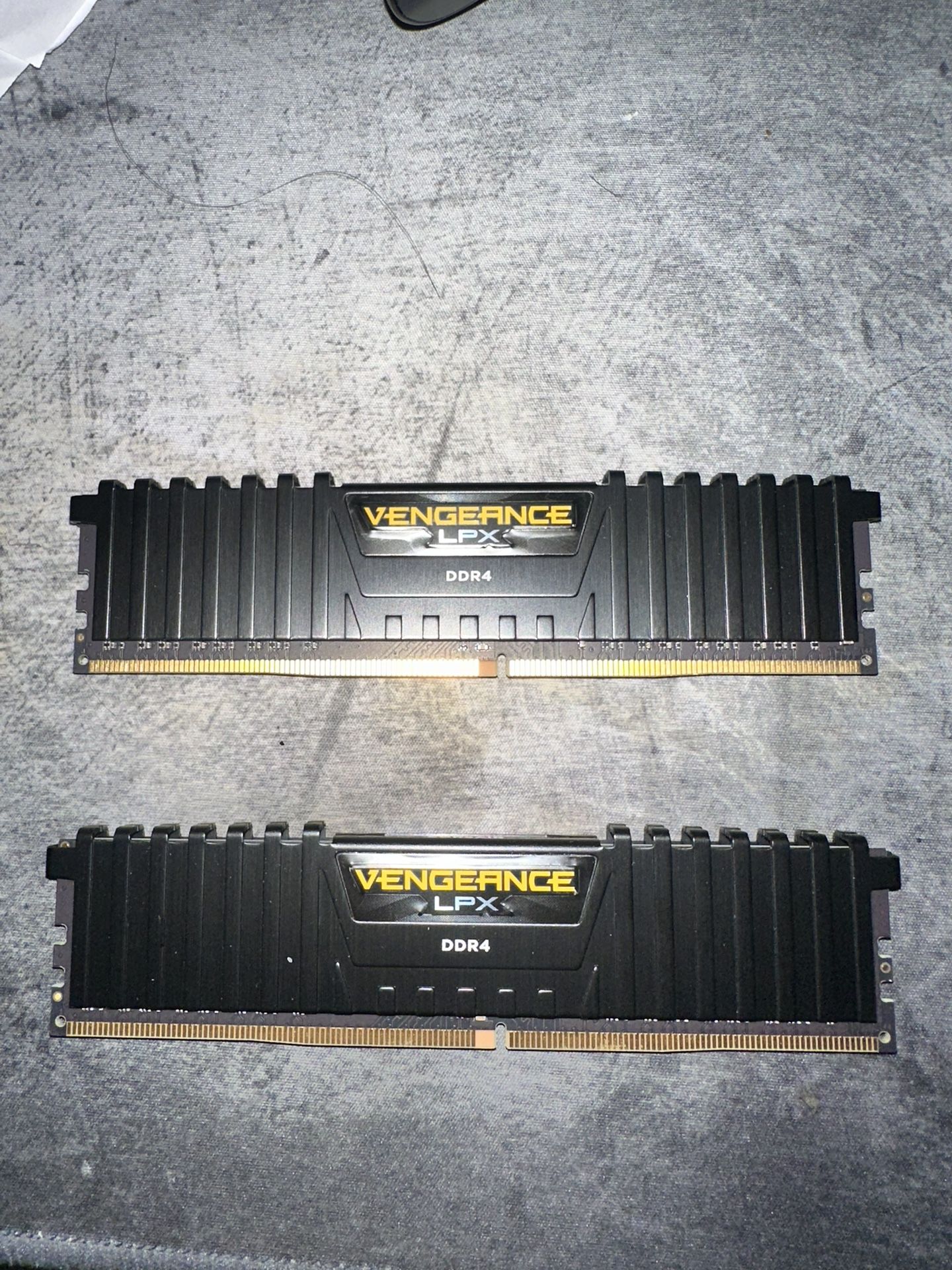 Corsair Vengeance LPX DDR4 16GB (2x8GB)