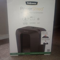  Brand new Fellowes  LX70RS paper shredder