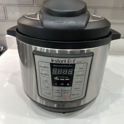 Brand New Insta Pot 7-in-One Cooker