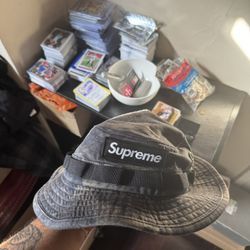 Supreme Bucket Hat 