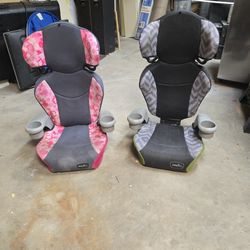 2 Car Seats 