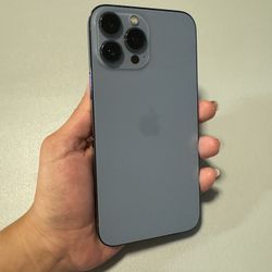 IPhone 13 Pro Max 256gb (AT&T/cricket)
