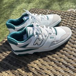 New Balance 550 Sz 8.5
