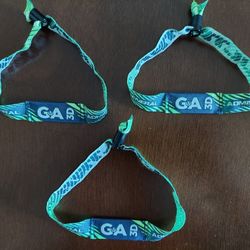 ULTRA MUSIC FESTIVAL - 3 Bracelets