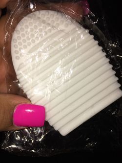 Makeup Brush Cleaner