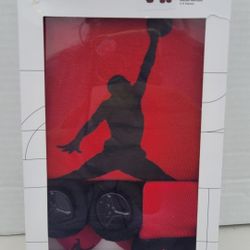 NEW BABY INFANT JORDAN 3 pc set NEWBORN 0 6 months BODYSUIT HAT BOOTIES 