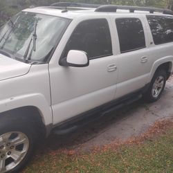 2004 Chevrolet Suburban
