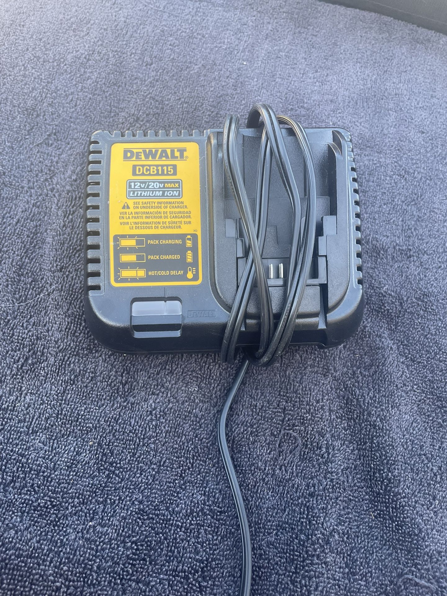 12V to 20V Lithium-Ion Battery Charger