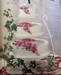 Wilton 3-Tier Cake Stand GARDEN CAKE STAND