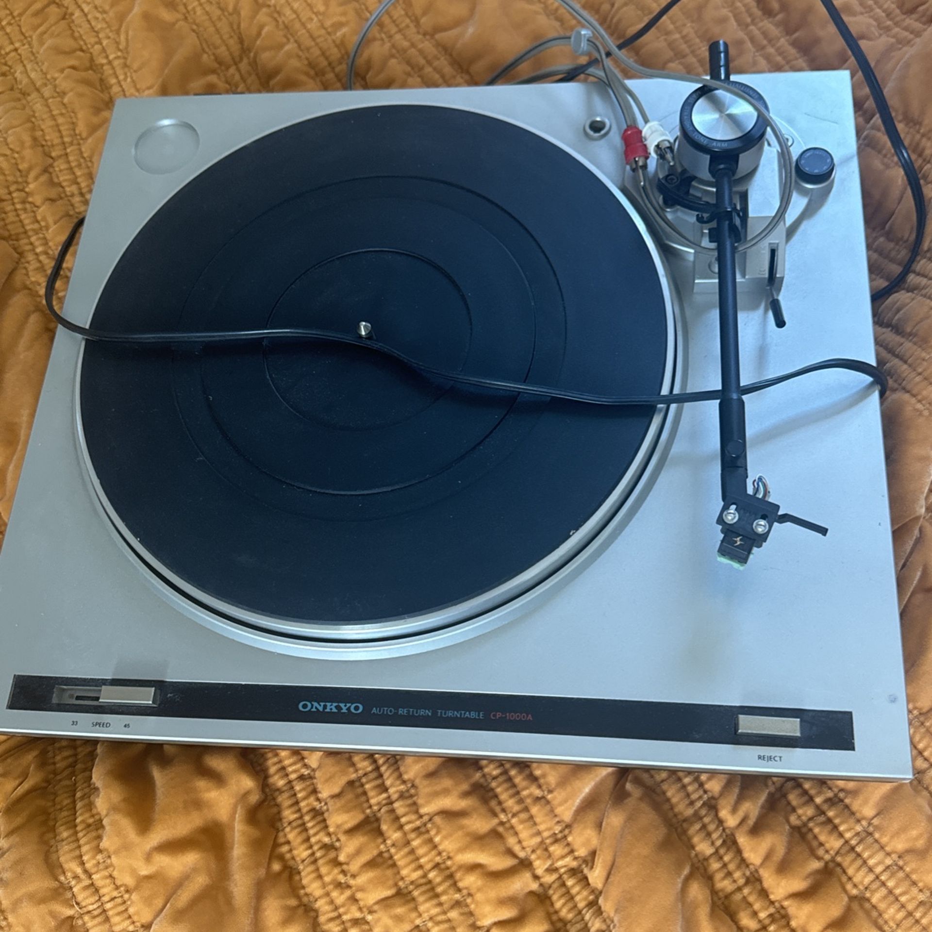 ONKYO Auto-Return Turntable