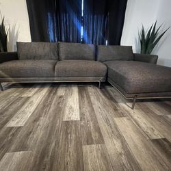 Sectional Couch Free Delivery 