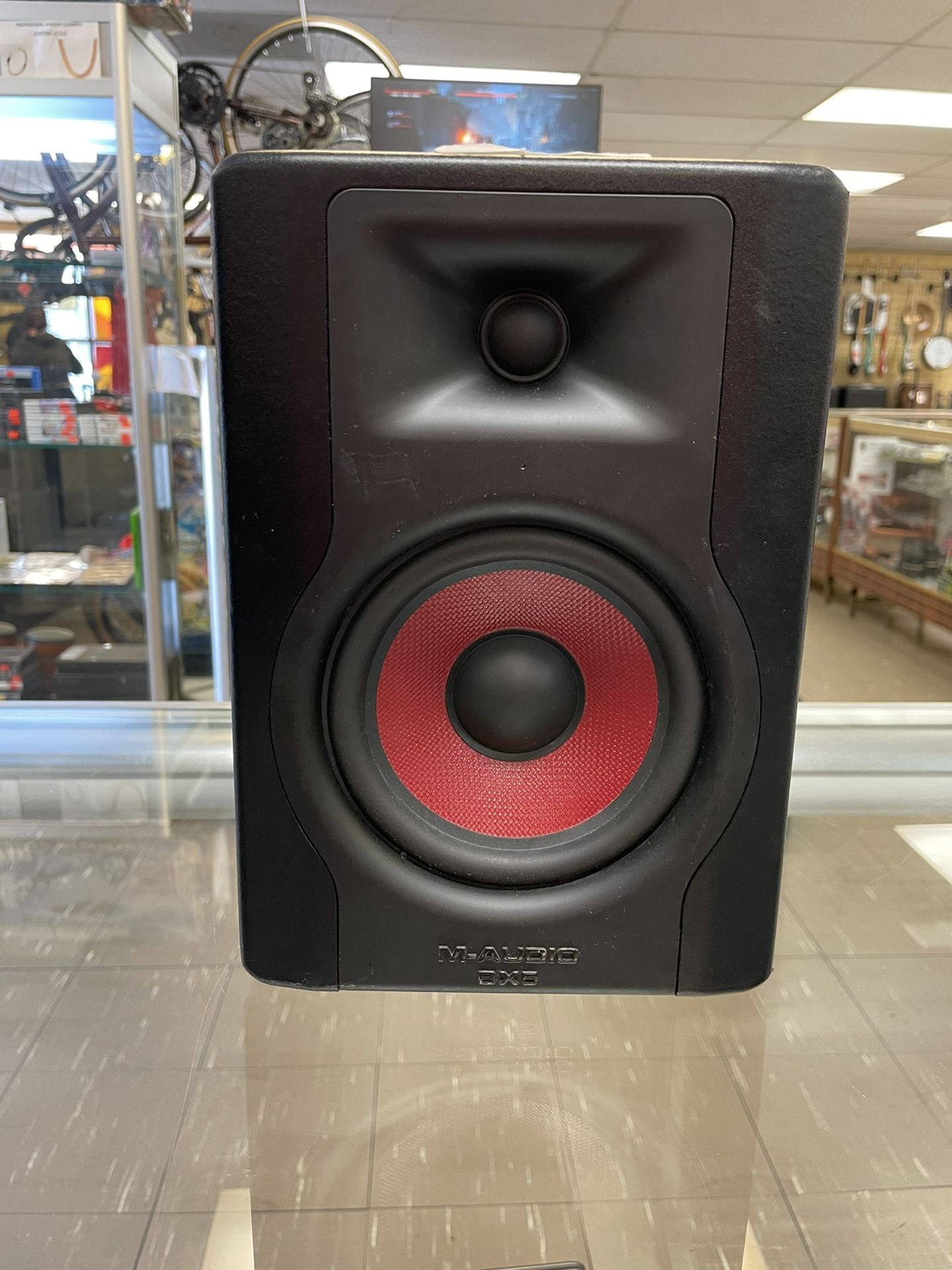 5” M Audio BX3 D3 powered studio speaker (as is) scuff marks & scratches