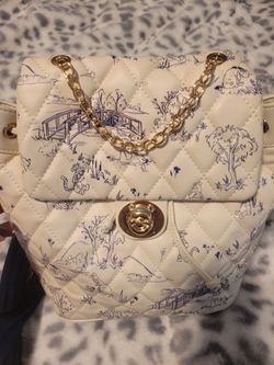 Winnie the Pooh Quilted Chain Backpack