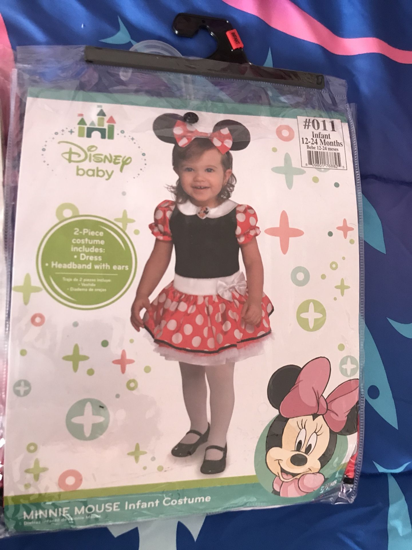 Halloween family costume (Mickey and Minnie Mouse)