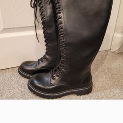 Torrid Zip Boots Size 8 Wide Calf Excellent Condition 