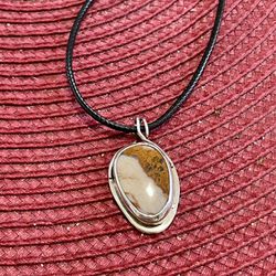 Beautiful Handcrafted & Hand Cut Jasper Pendant Set In 995 Silver. Leather Necklace Included. 