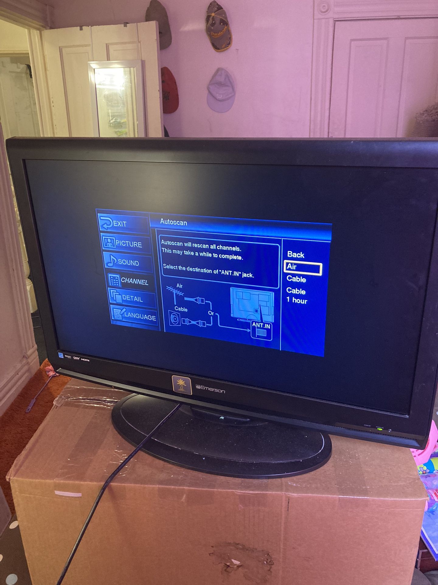Emerson TV