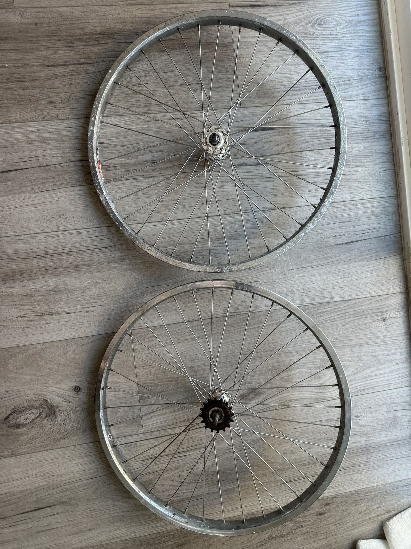 24’ Set of mid-school Arayas & GT 90s Racing Hubs