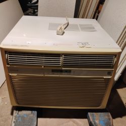 Big Window AC Unit. Runs Good, 