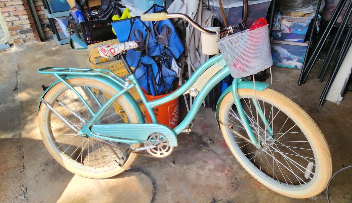 Huffy 26 In. Nel Lusso Women's Classic Beach Cruiser Bike, Mint Green