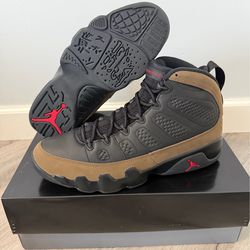 Air Jordan Retro 9 Olive Size 12M