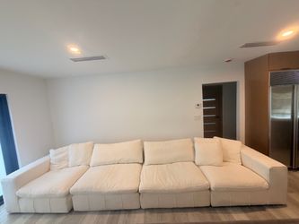 CITY Furniture Cruz Sofa – Cream/White – Excellent Condition