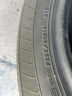 Tire 225 60R16