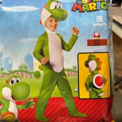 Super Mario Yoshi costume 