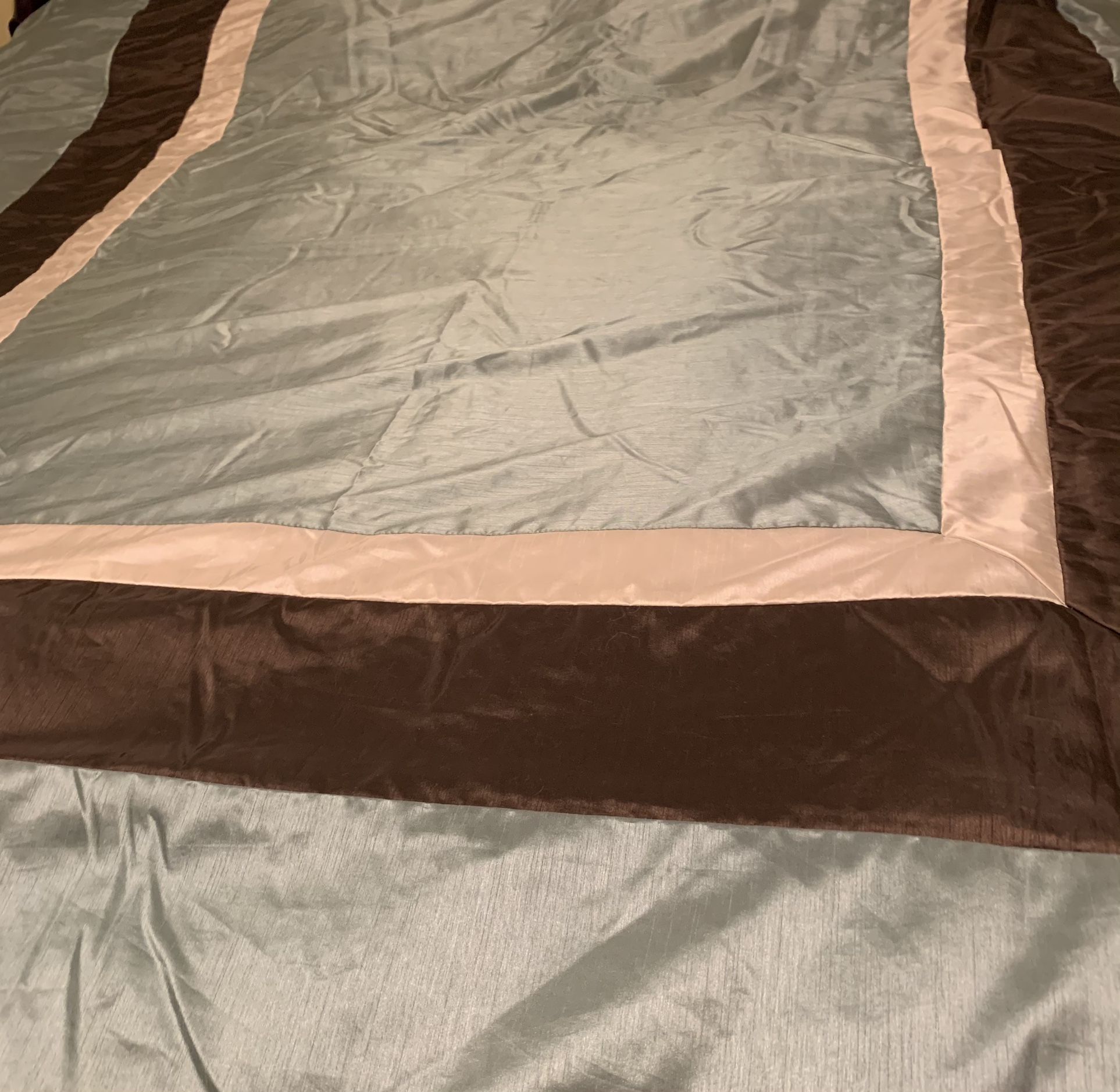 Queen Size Comforter