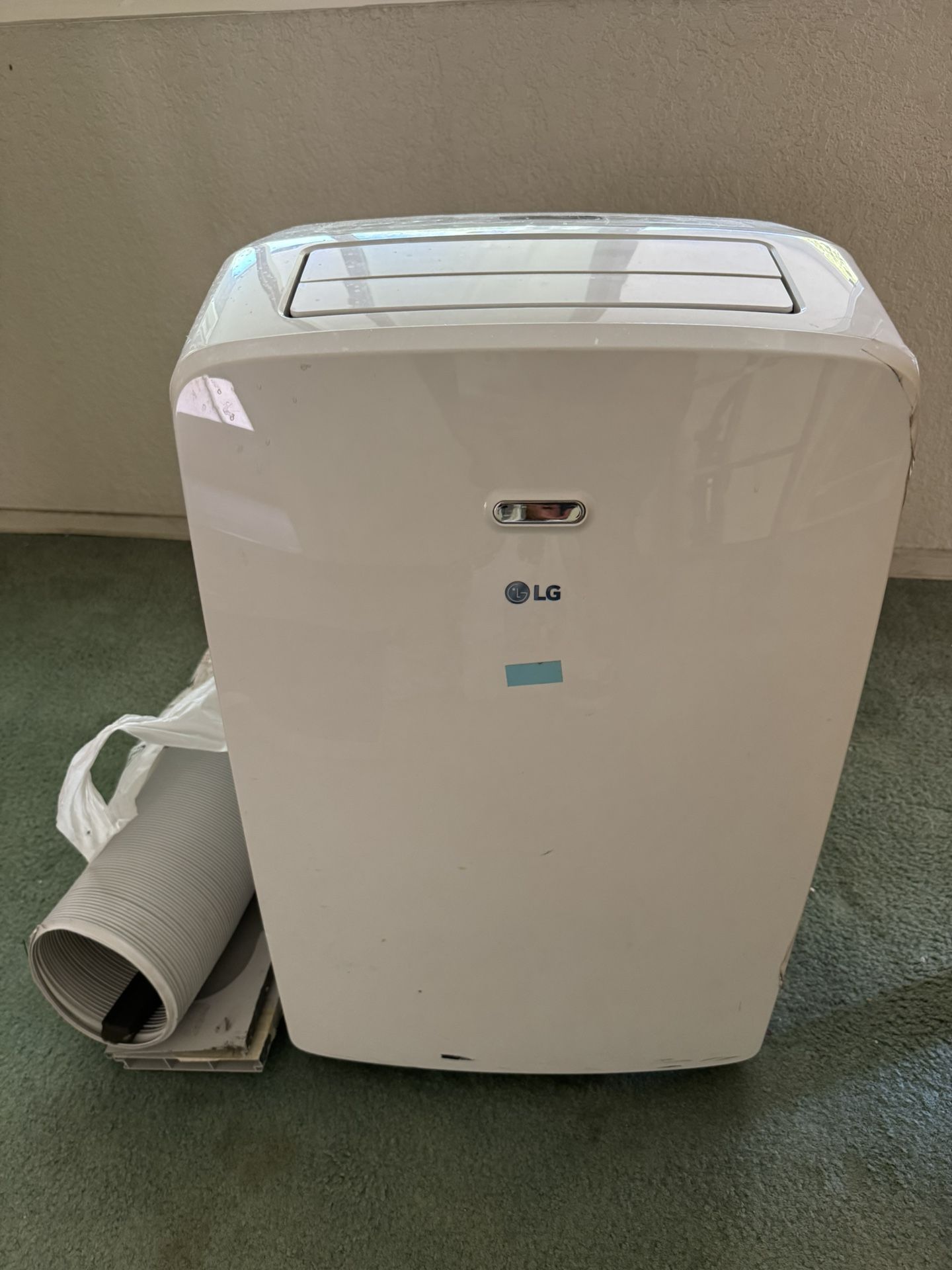 LG Portable Air Conditioner LP1017WSR