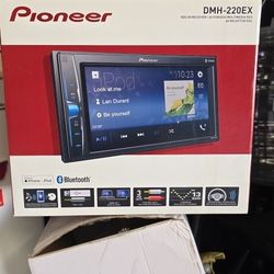 Pioneer Double Din Stereo 