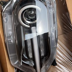 2021-23 Ford Bronco Headlight Passenger