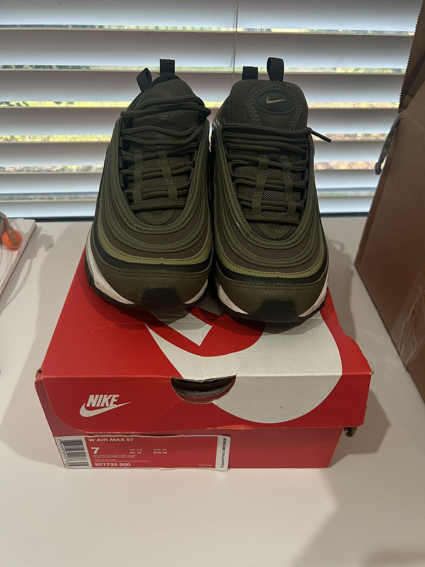 Olive Women’s Nike Air Max 97 Size 7 WMNS Jordan Yeezy Dunk Travis Scott