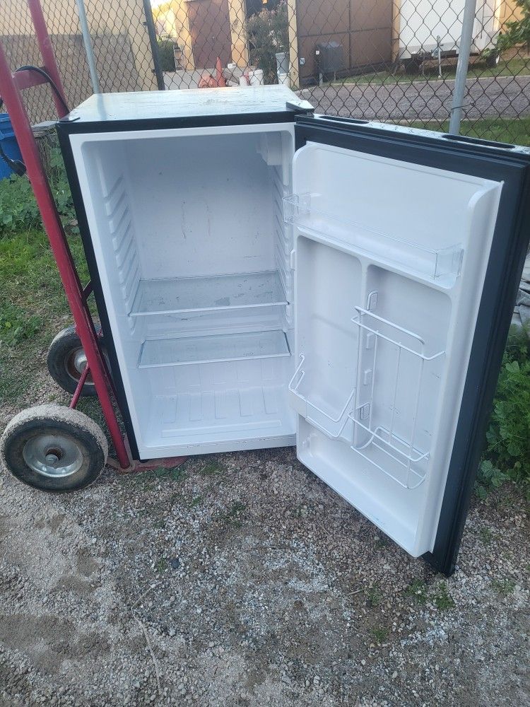 Mini Refrigerator 