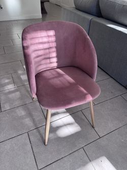 Free Four dining room table chairs