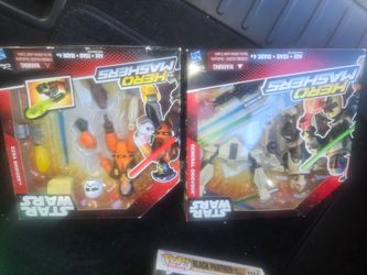 2 starwars Action Figures