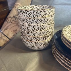 Cheetah bowls and plates