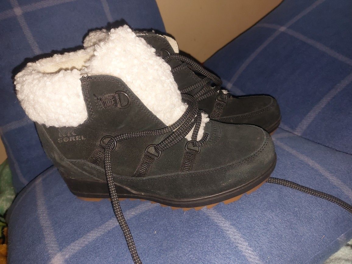 Sorel Boots  Size 7 For Women 