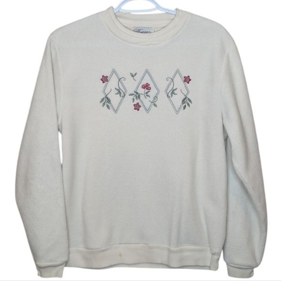 Vintage Tradition White Crew Neck Embroidered Grandma Sweater