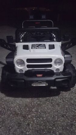 Kids Battery Truck 12V, Remote Control,Adjustable Seat Belt,LED & Multi-Function