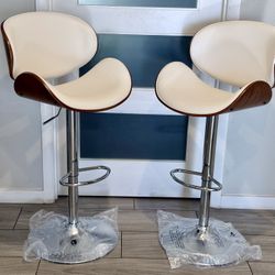 SET OF 2 WHITE FAUX LEATHER ADJUSTABLE SWIVEL STOOLS ( BRAND NEW AND ASSEMBLED )