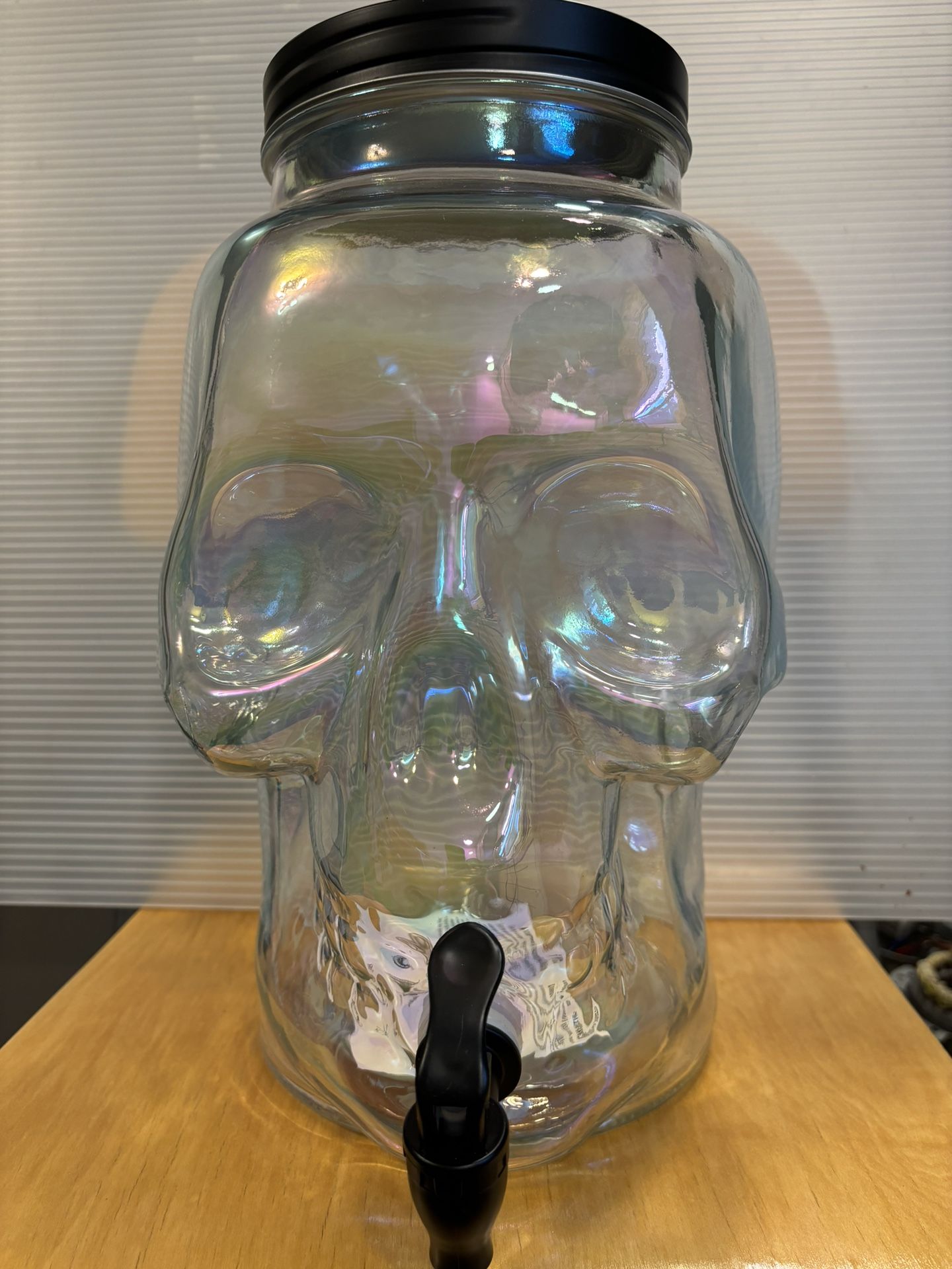 Skull Beverage Dispenser NEW