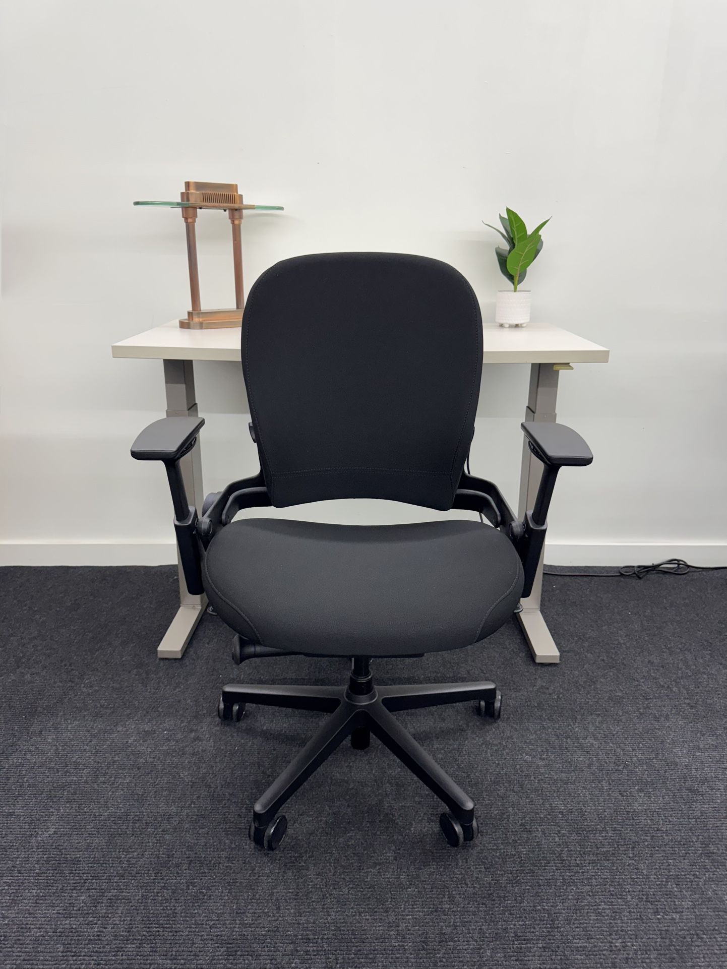 Very Like New Steelcase Leap V2 Plus Chair! 2024 Manufacture Date, Fully Adjustable With Lumbar Support!